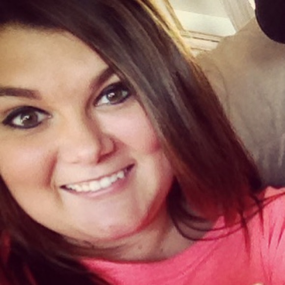 Meet your Posher, Shelbie - Picture 1 of 1